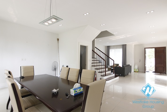 Villa adjacent to big garden for rent at Vinhome Riverside Long Bien Hanoi